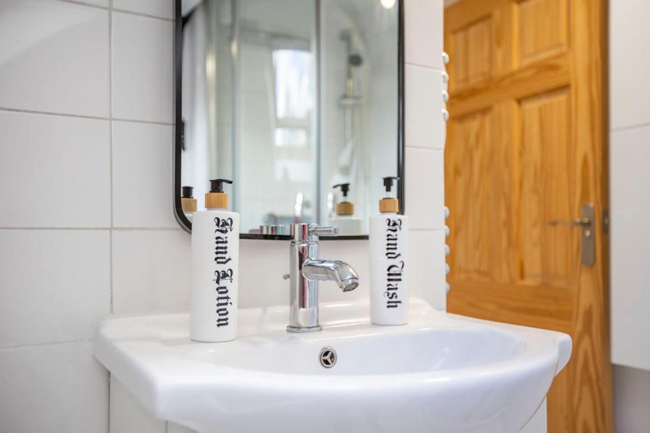Stunning Character 2Bed Cottage In St Albans Wifi Экстерьер фото
